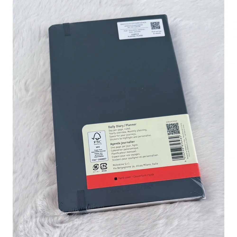 MOLESKINE Classic 12 Month 2024 Daily Planner